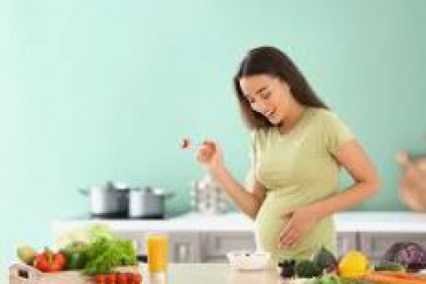 پاورپوینت تغذیه در دوران بارداری