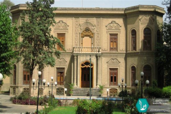 پاورپوینت بررسی موزه آبگینه تهران